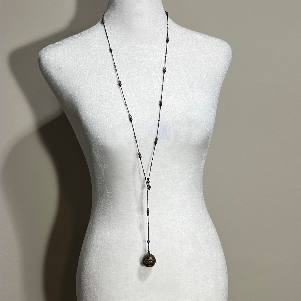 Elegant Gold Beaded Necklace